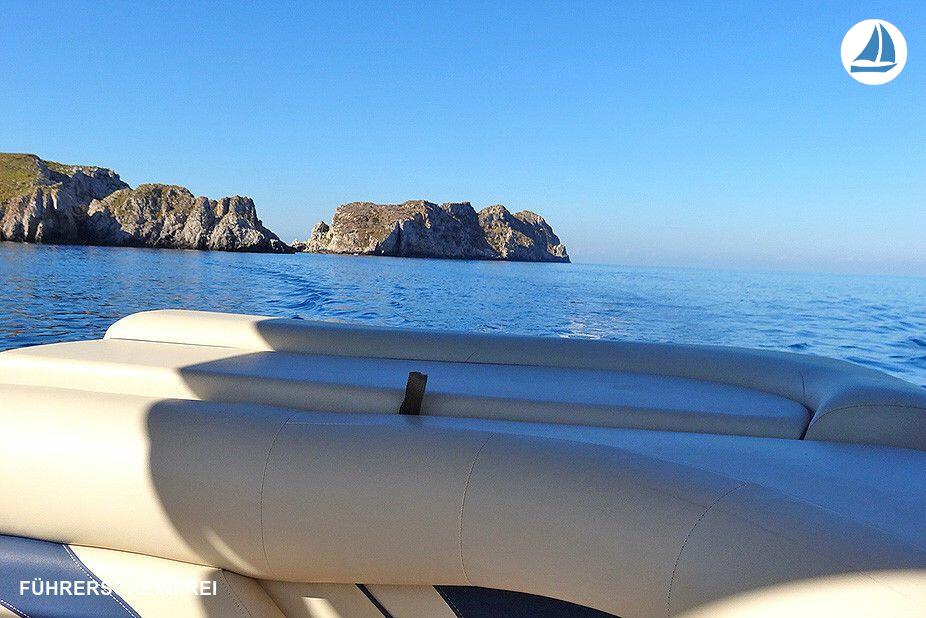 foto Sunchaser 7516 Navi Blue WITHOUT LICENCE - Port Adriano 6