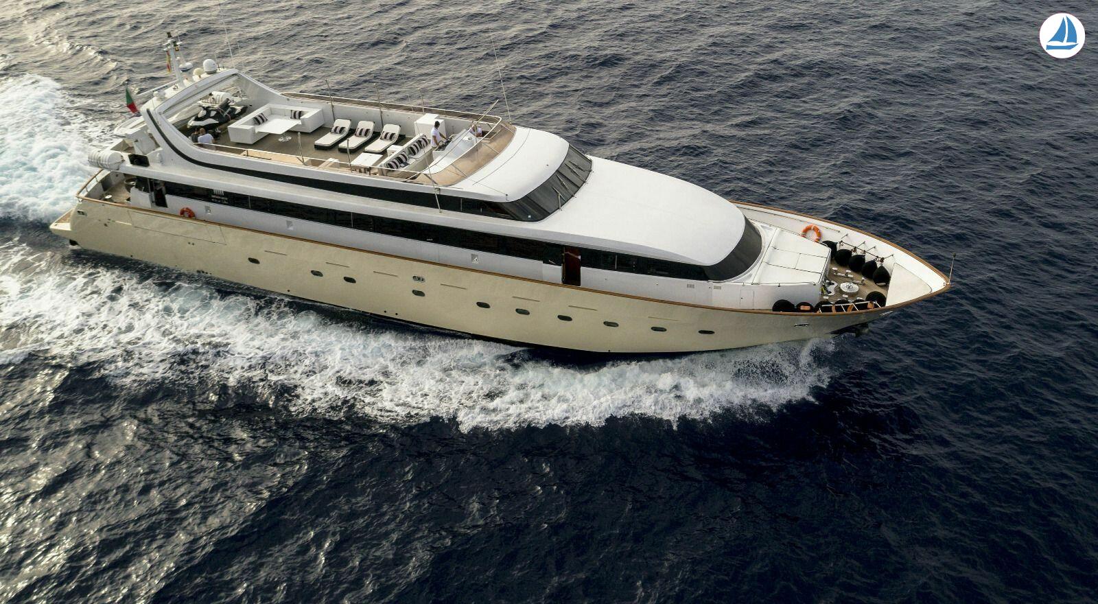 foto Mundomarine 120 2