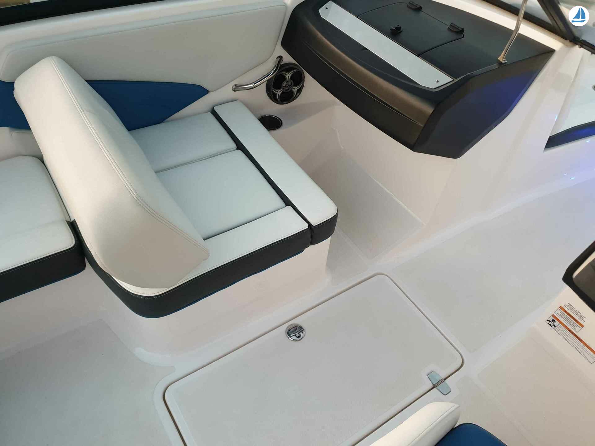 foto Regal 1900 ESX 13