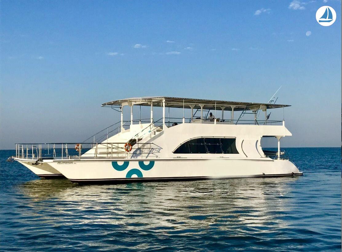 foto Custom Catamaran 62 1