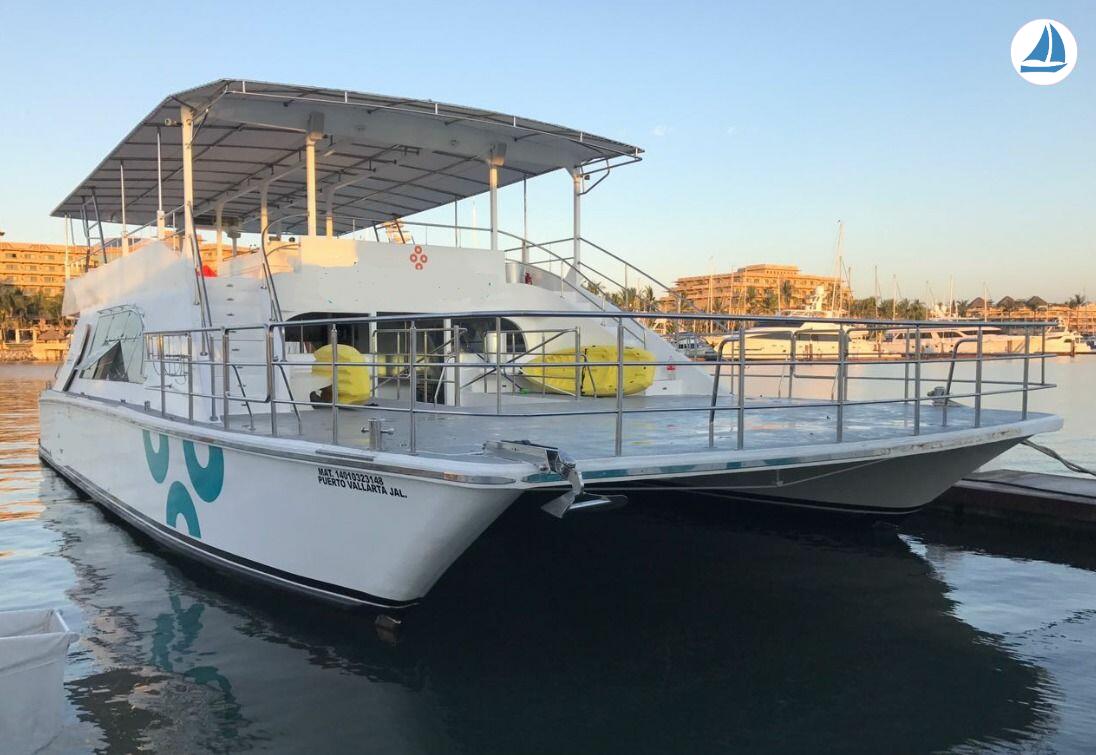 foto Custom Catamaran 62 3