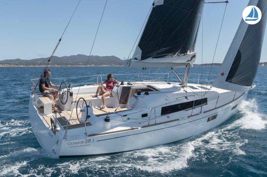 foto Beneteau Oceanis 38 1