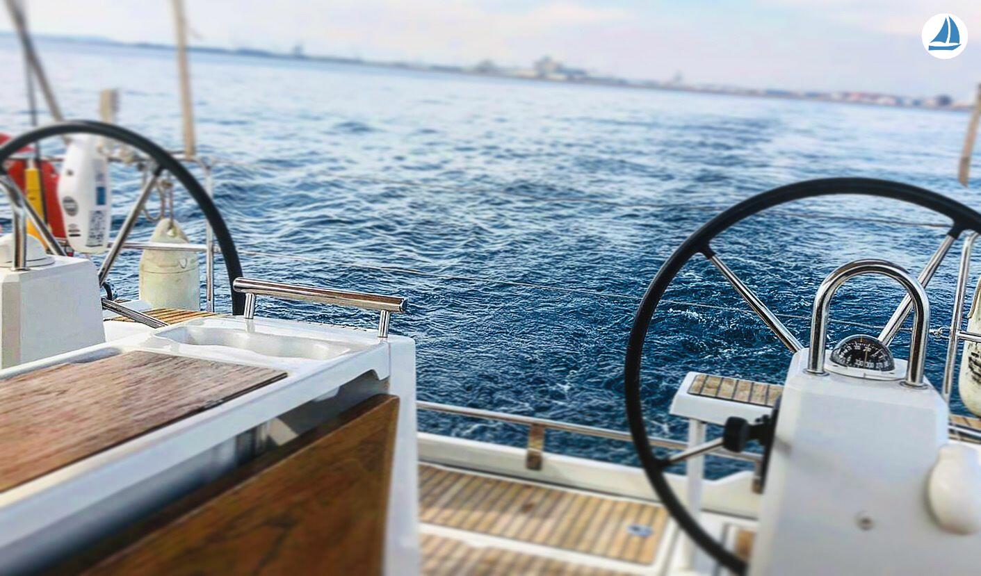 foto Beneteau Oceanis 38 7