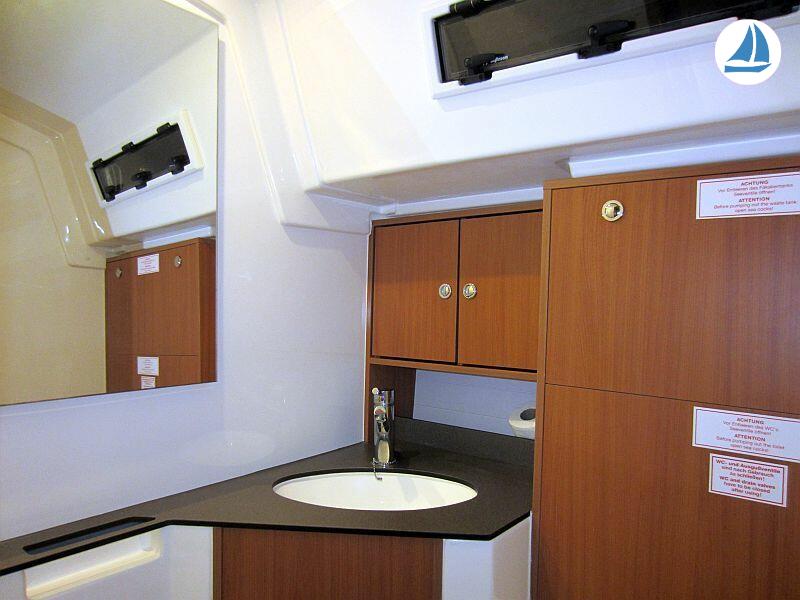 foto Bavaria CRUISER 45 11