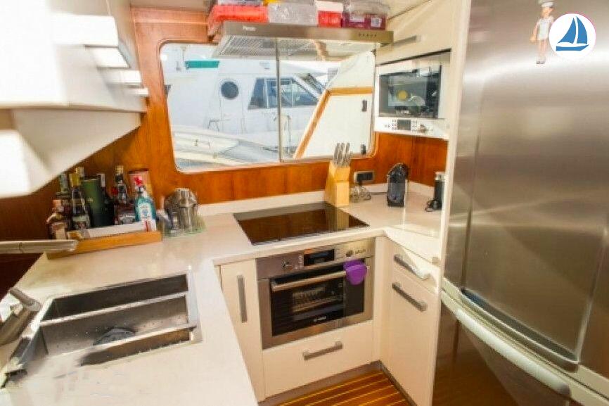 foto Alberto Vargas Gracia, Eva Morera y Jober Noubelt Trawler 20